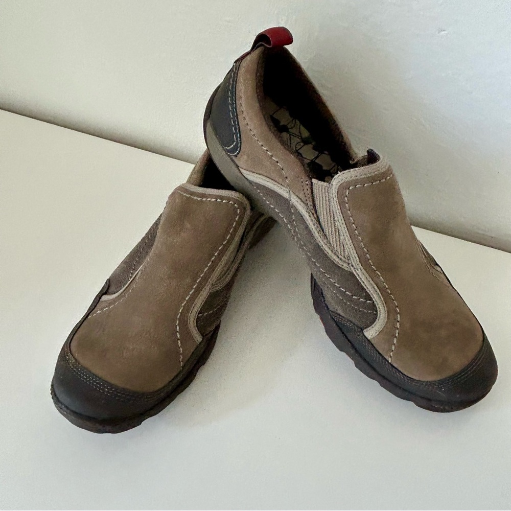 EUC- Women’s Boulder Merrells, Brown, Slip-on, size 9
